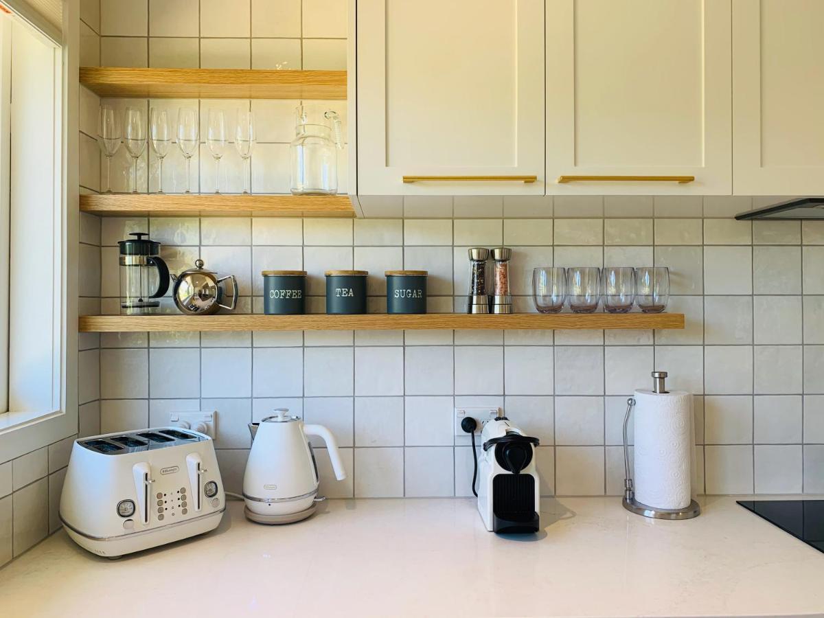 9 The Strand - New Pricing! Russell Zewnętrze zdjęcie